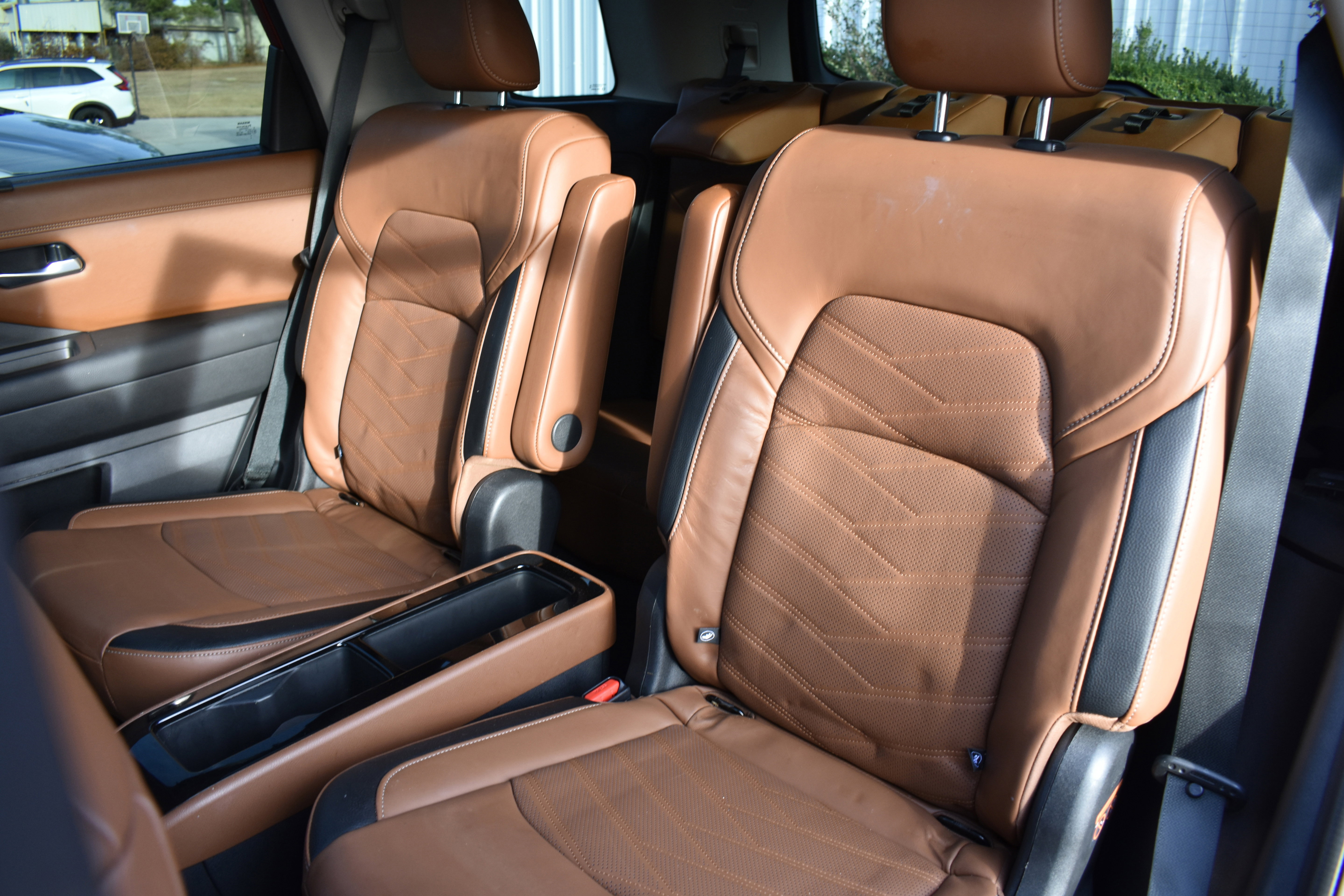 Used 2022 Nissan Pathfinder Platinum w/ Cargo Package image 30