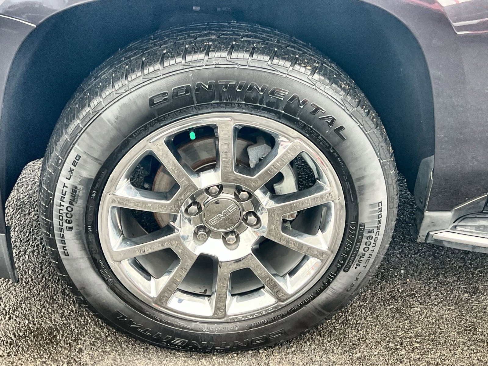 Used 2017 GMC Yukon Denali w/ Open Road Package image 12