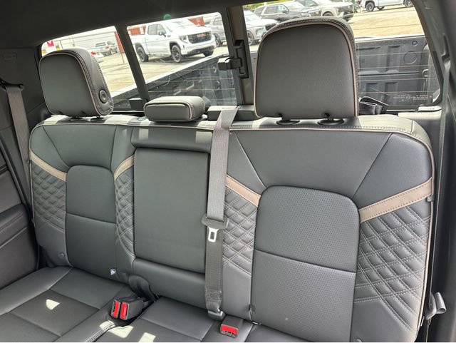 New 2026 GMC Canyon Denali w/ LPO, Denali Black Edition AWD/4WD image 4