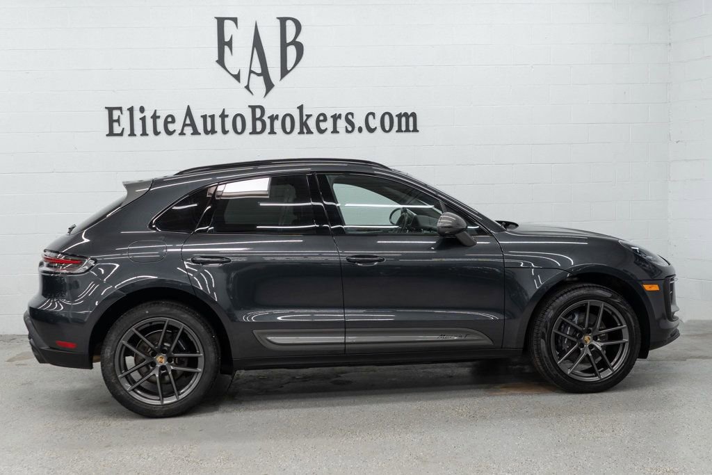 Used 2023 Porsche Macan Turbo image 5