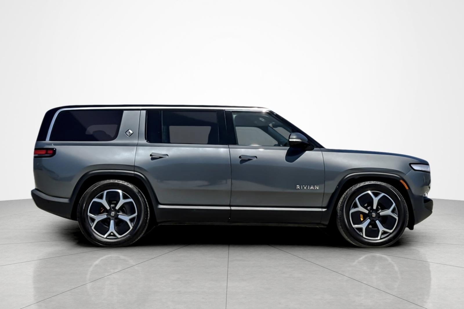 Used 2024 Rivian R1S Adventure AWD/4WD image 6