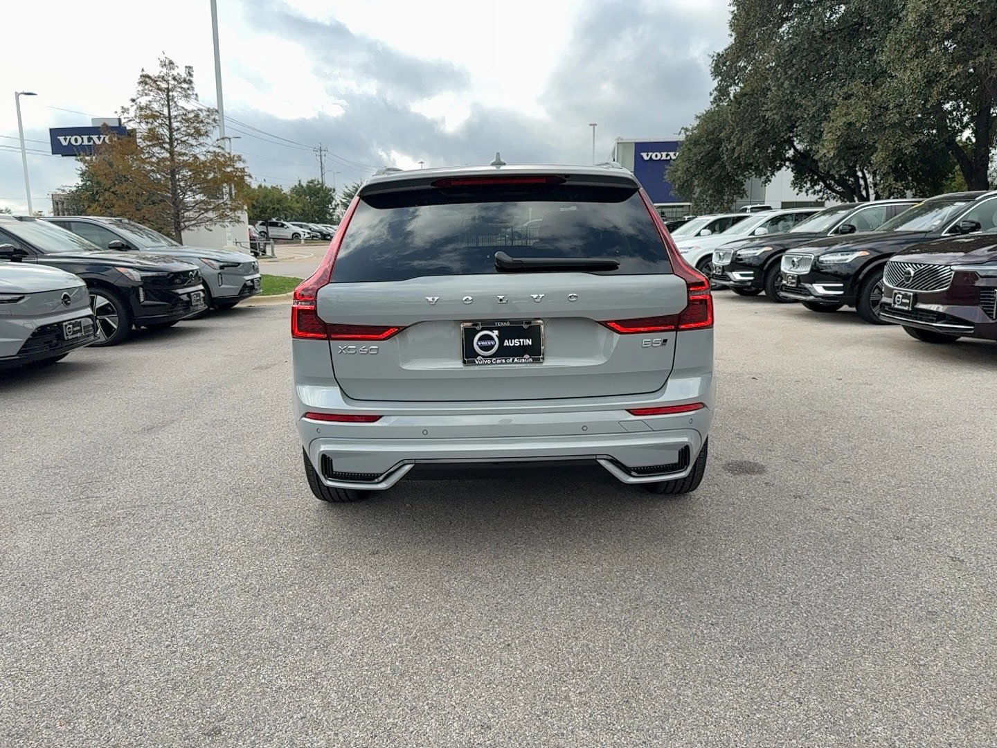 New 2026 Volvo XC60 B5 Plus w/ Protection Package AWD/4WD image 5