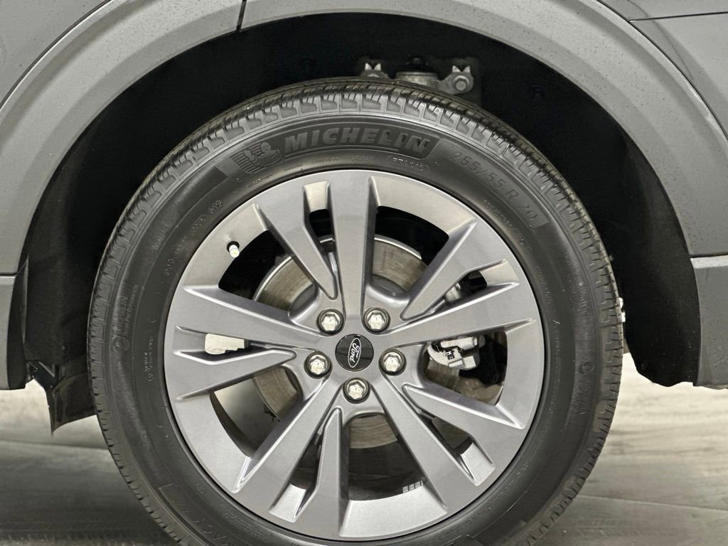 Used 2023 Ford Explorer XLT w/ Equipment Group 202A image 26