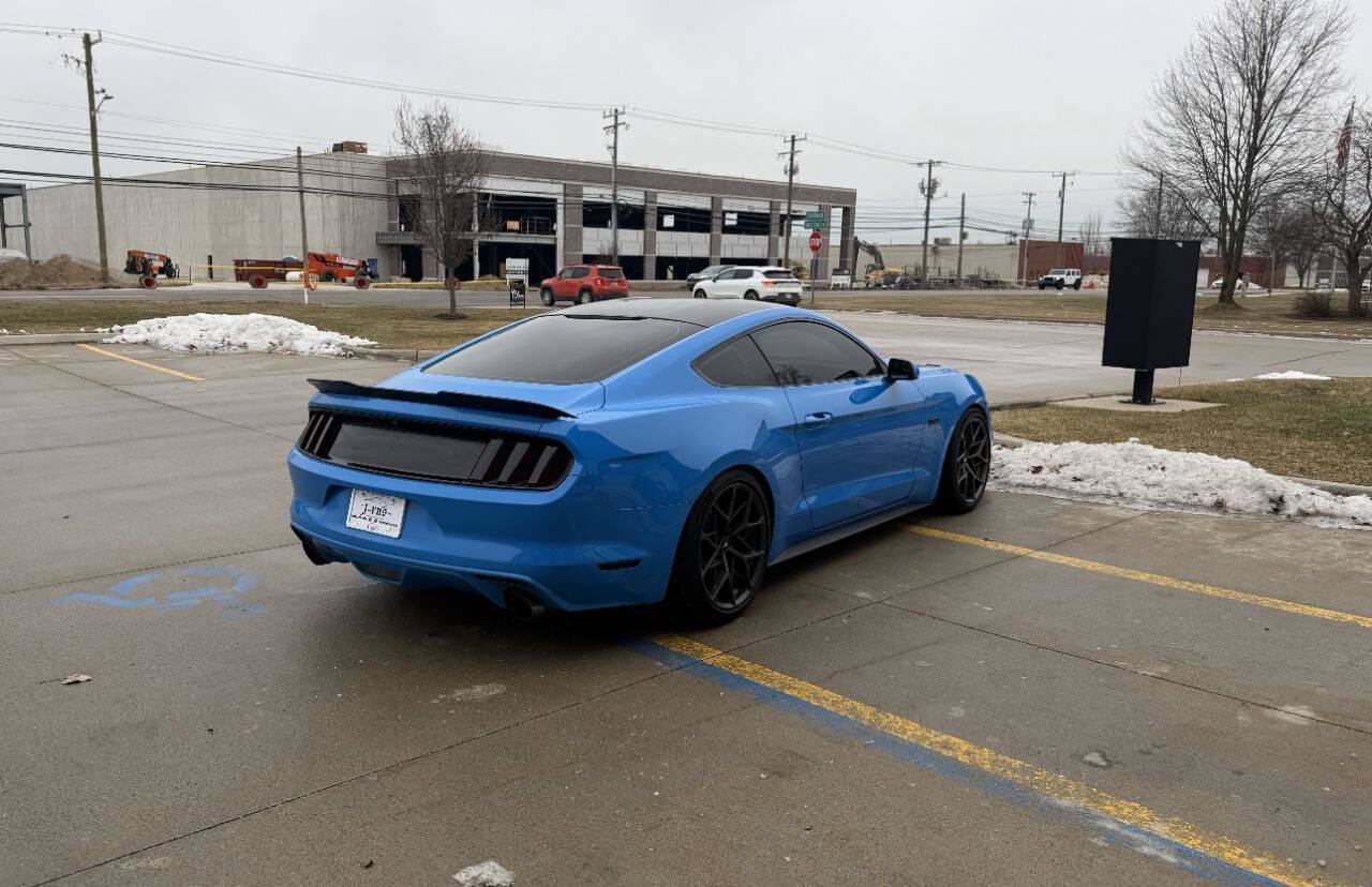 Used 2017 Ford Mustang GT image 6