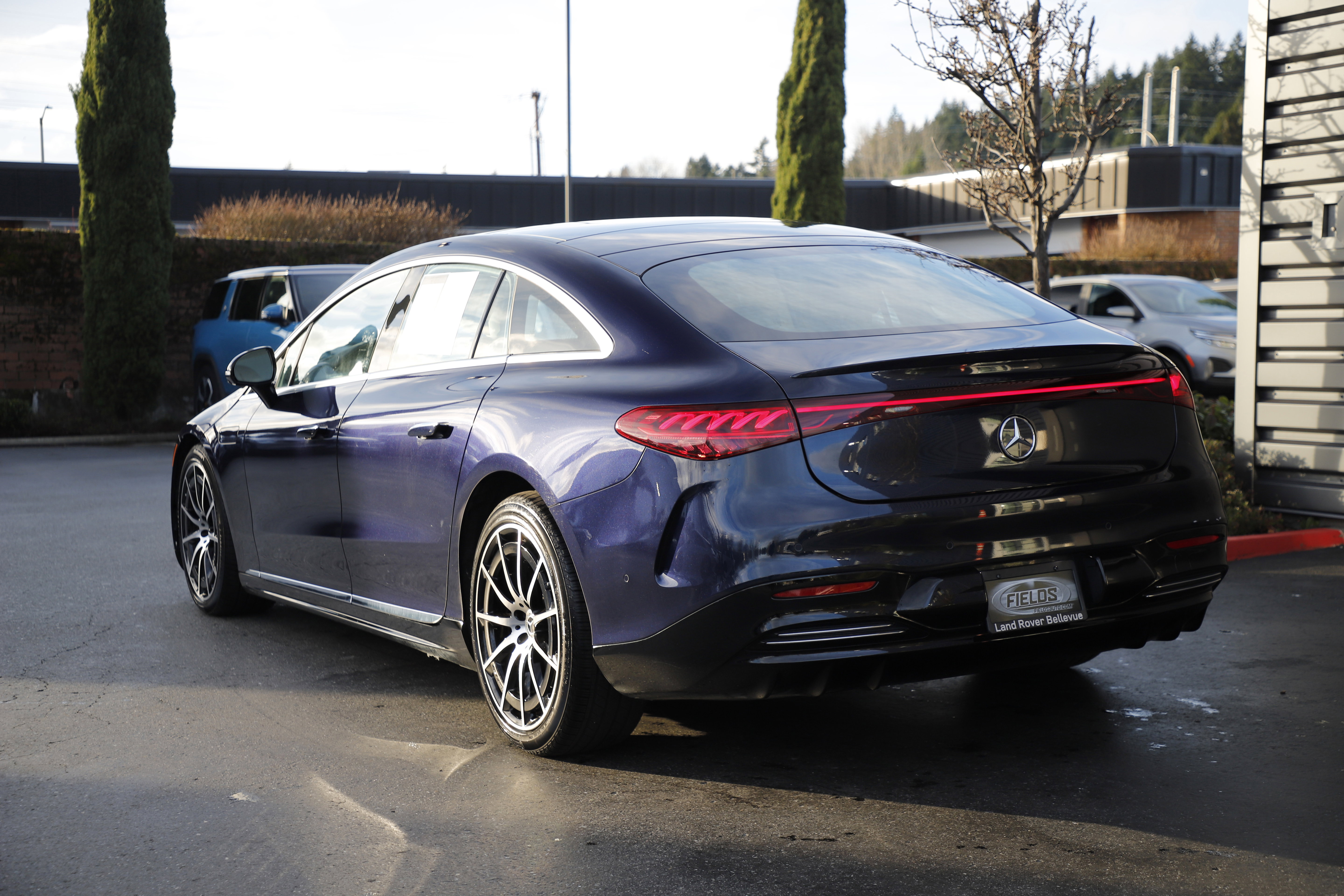 Used 2022 Mercedes-Benz EQS 580 4MATIC Sedan image 6