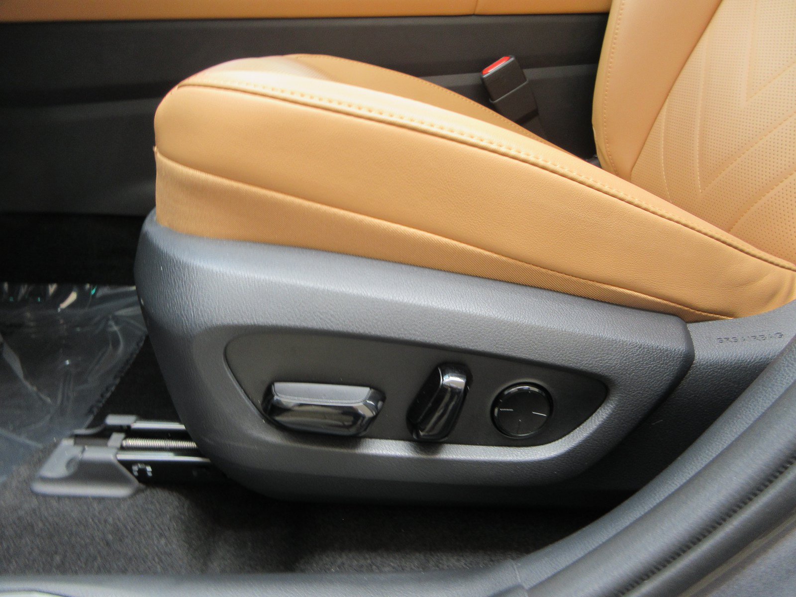 Used 2026 Lexus NX 450h+ AWD w/ Luxury Package image 33