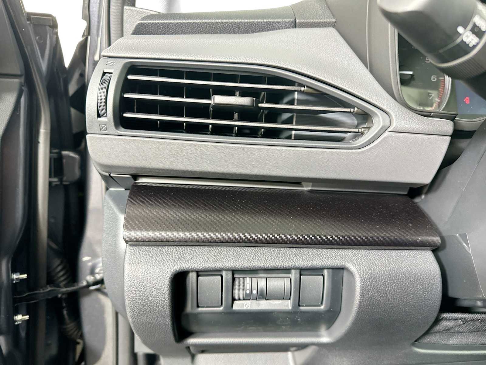 Certified 2025 Subaru Crosstrek 2.0i Premium image 10