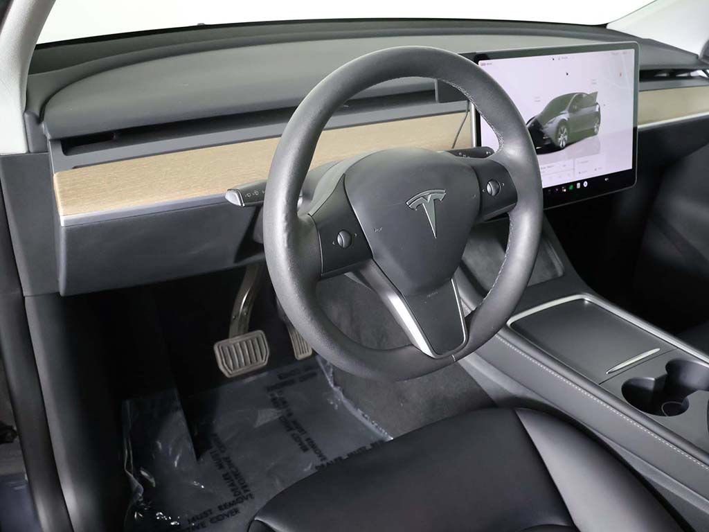 Used 2023 Tesla Model Y Long Range AWD/4WD image 30
