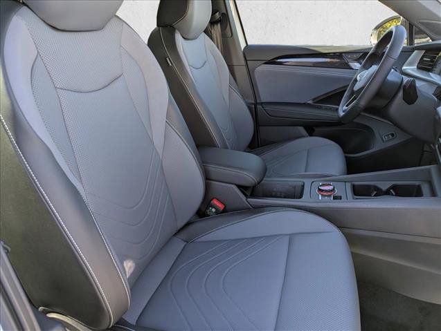 New 2026 Volkswagen Tiguan SE R-Line FWD image 29