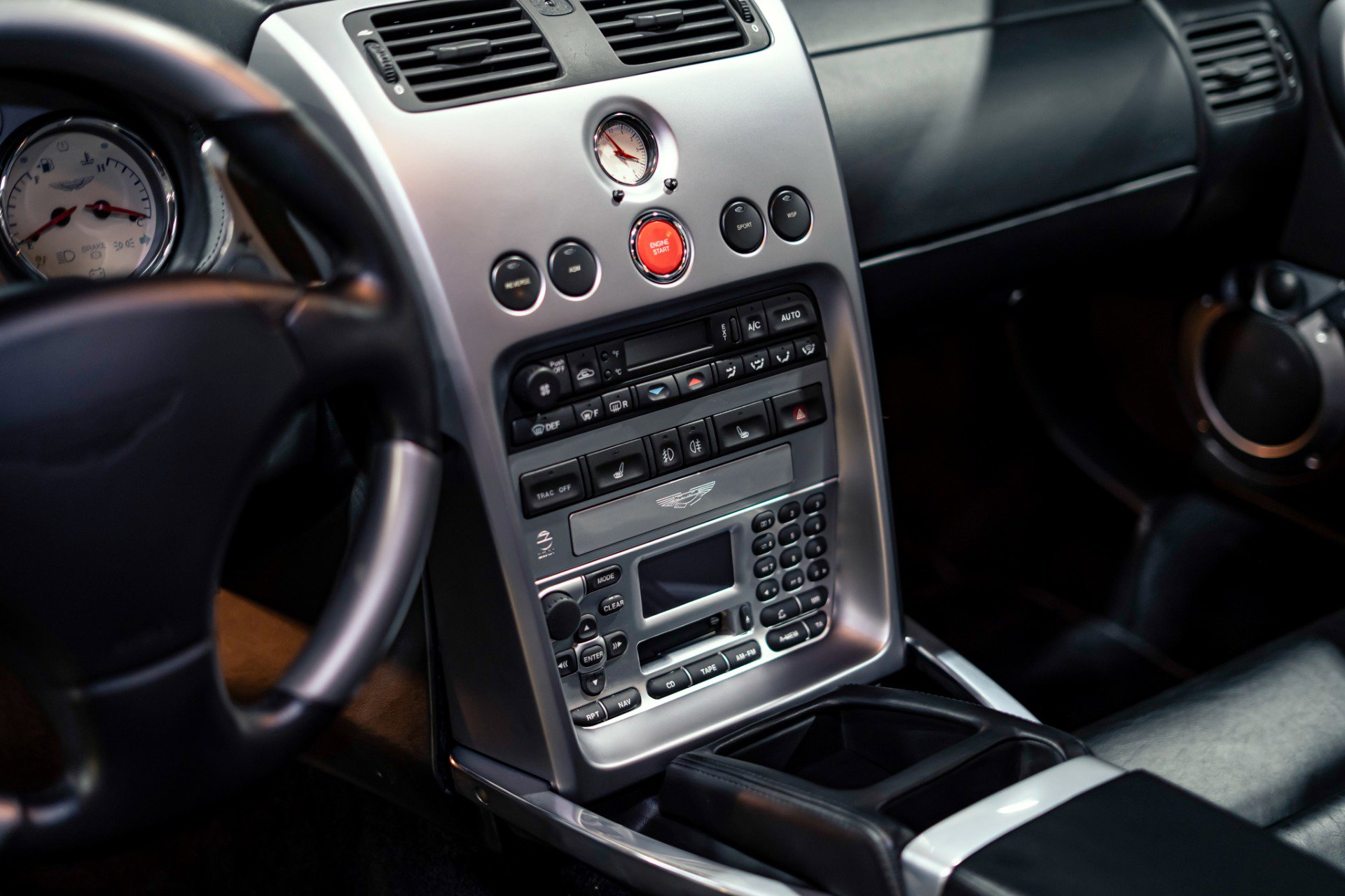 Used 2003 Aston Martin Vanquish RWD image 10