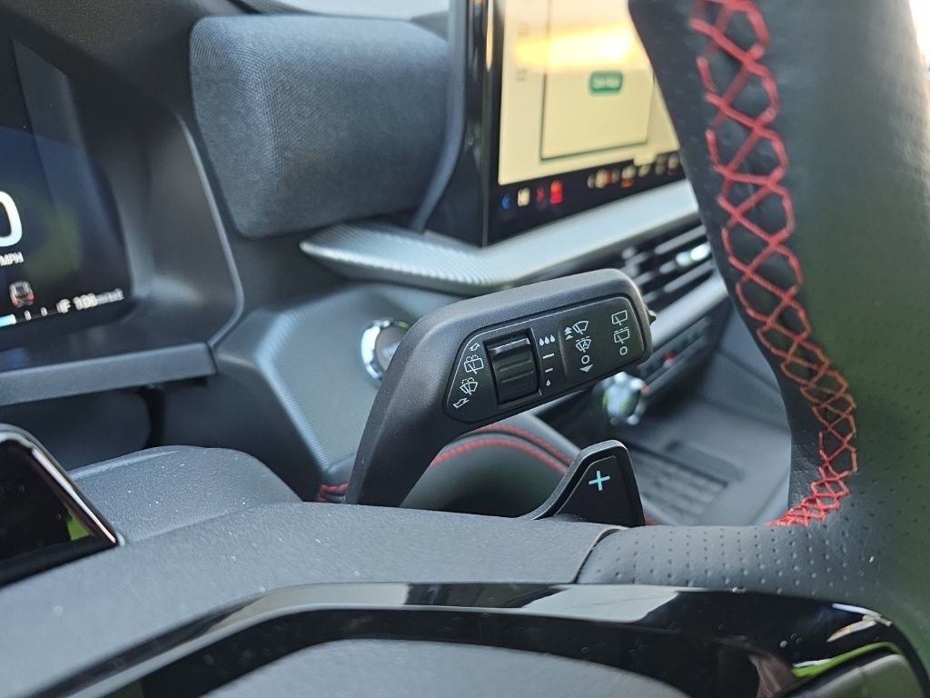 Used 2025 Ford Explorer ST image 22