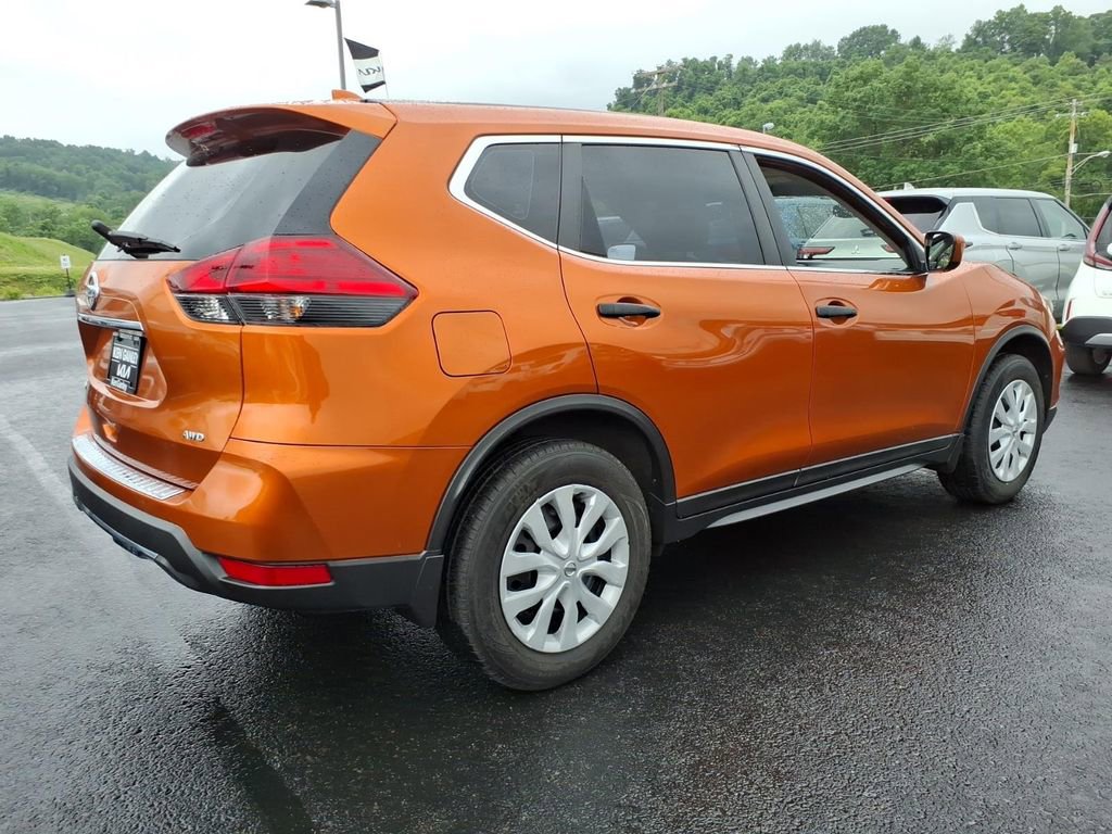 Used 2017 Nissan Rogue S AWD/4WD image 7