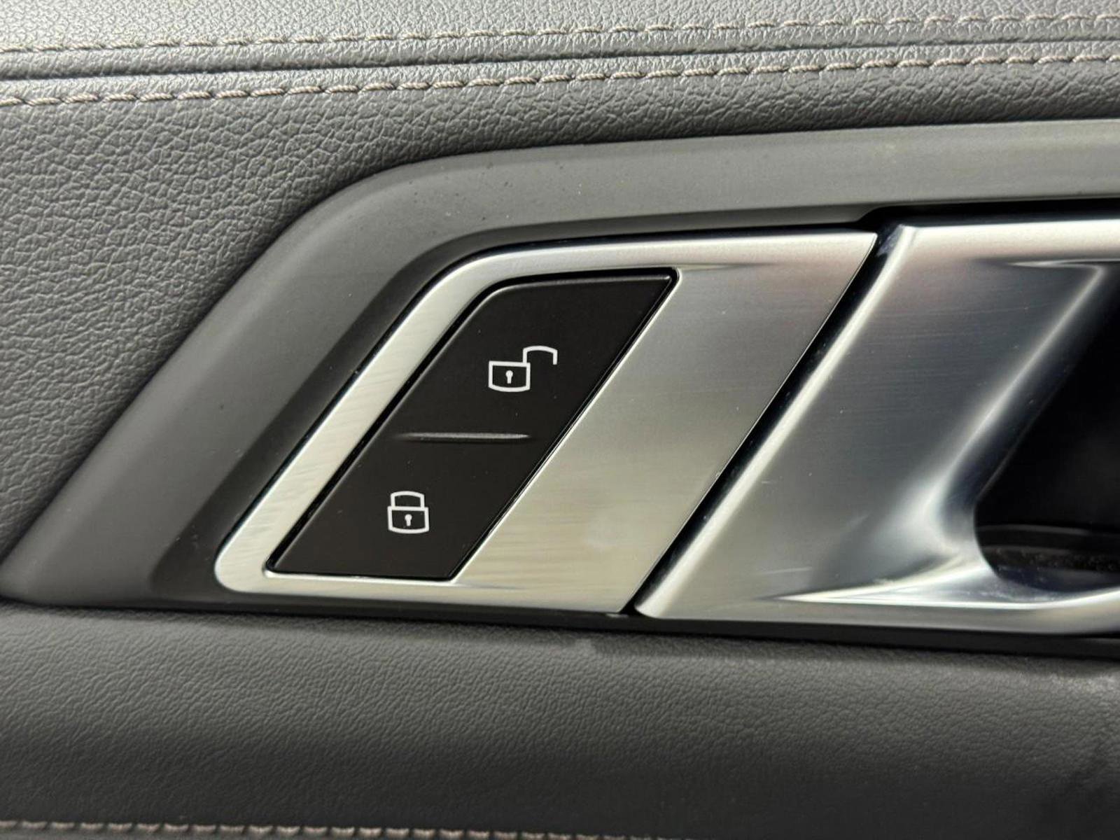 Certified 2023 BMW X5 xDrive45e w/ Climate Comfort Package image 26