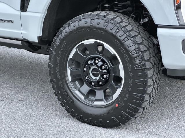 New 2025 Ford F350 Lariat w/ Lariat Ultimate Package image 9