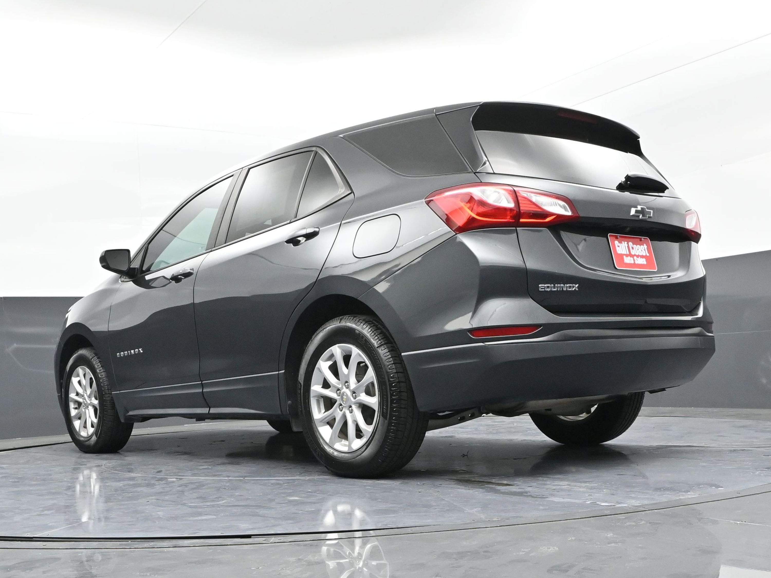 Used 2021 Chevrolet Equinox LS w/ LS Convenience Package image 32