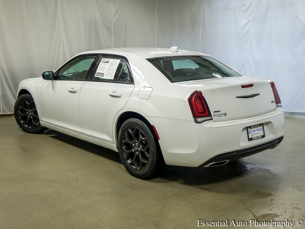 Used 2021 Chrysler 300 Touring w/ Sport Appearance Package AWD/4WD image 8