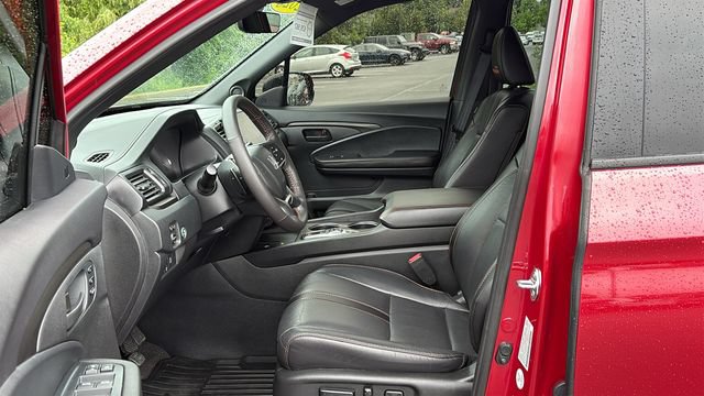 Used 2025 Honda Passport TrailSport image 9