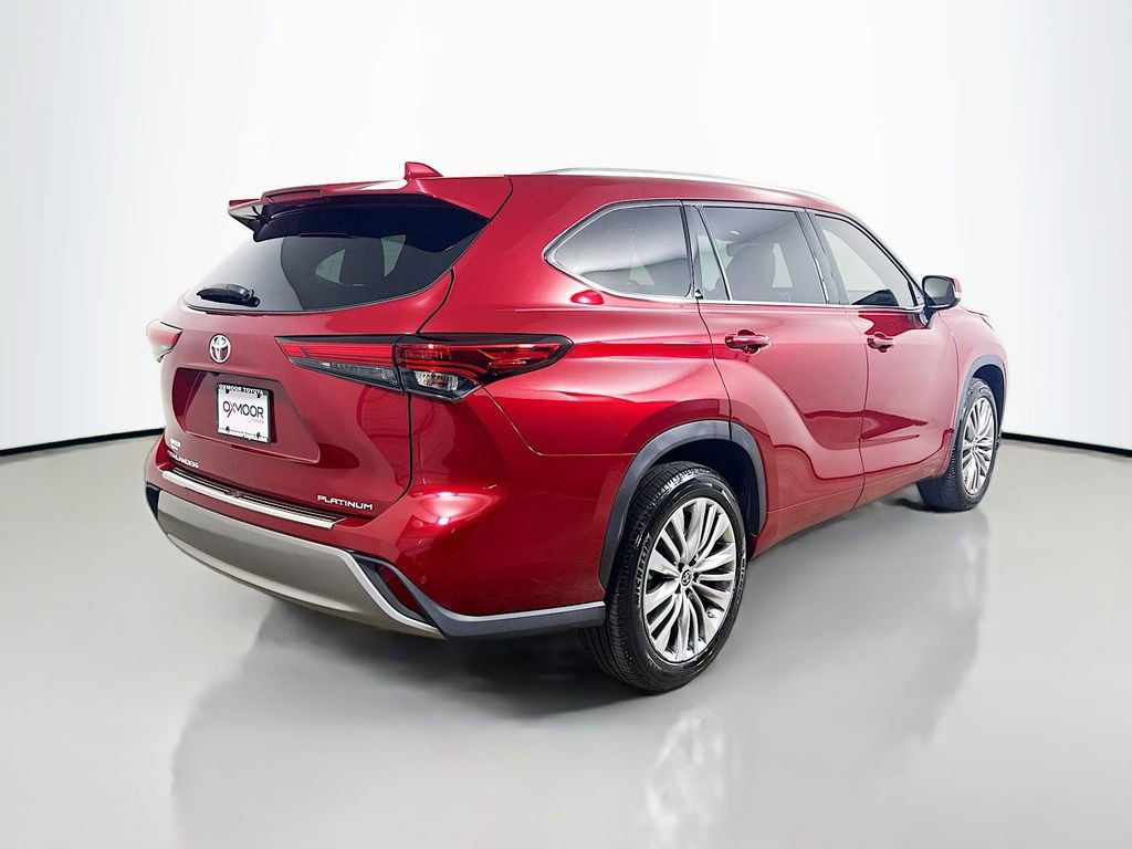 Used 2022 Toyota Highlander Platinum FWD image 7
