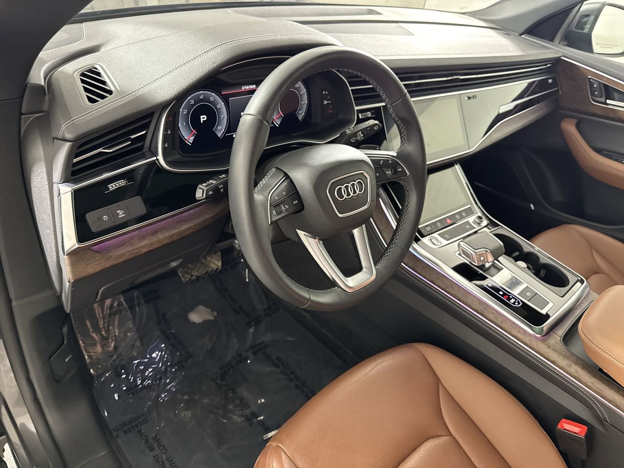 Used 2024 Audi Q8 Premium Plus w/ Premium Plus Package image 22