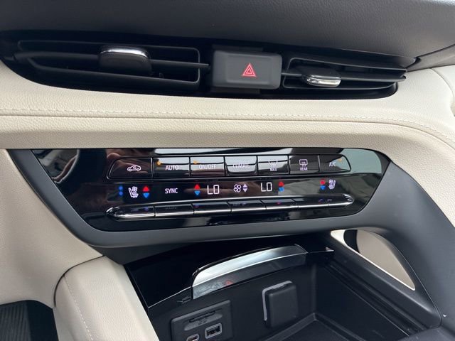 Used 2023 Buick Envision Avenir AWD/4WD image 30