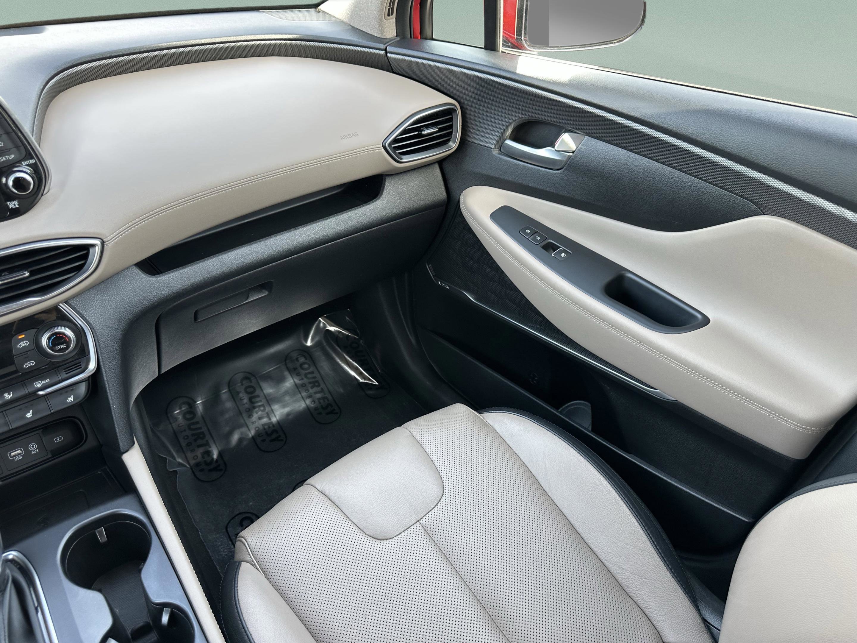 Used 2020 Hyundai Santa Fe Limited image 16