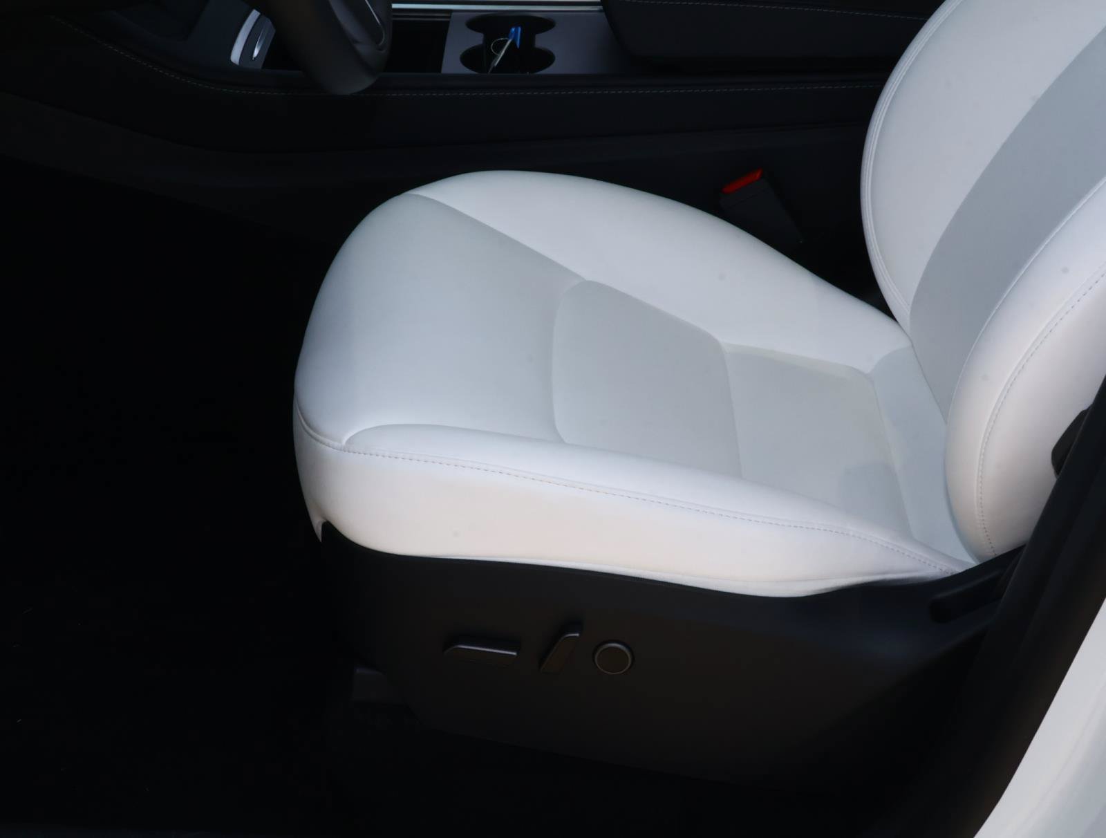 Used 2025 Tesla Model Y Performance AWD/4WD image 12