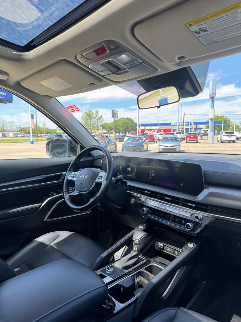 Used 2025 Kia Telluride S image 13