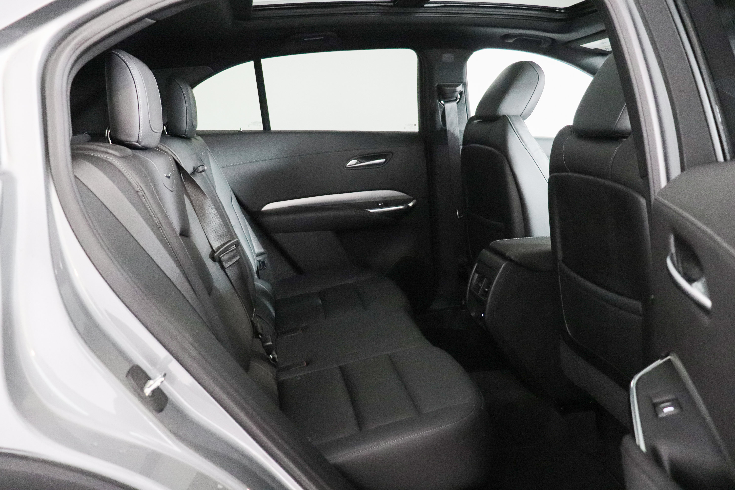 Used 2023 Cadillac XT4 Premium Luxury AWD/4WD image 23