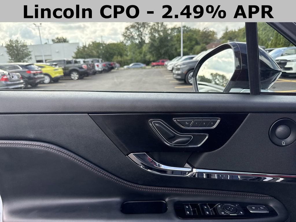 Used 2025 Lincoln Corsair Reserve w/ Equipment Group 202A image 14