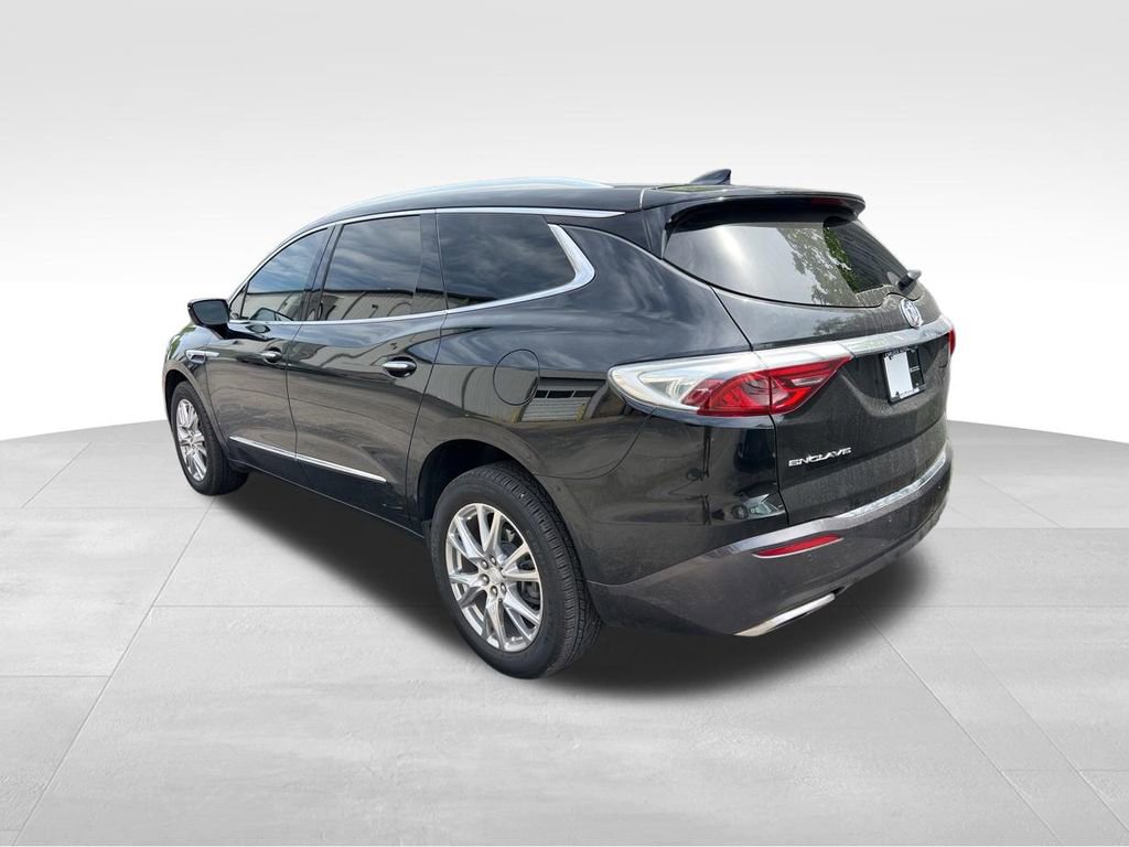 Used 2022 Buick Enclave Essence w/ Experience Buick Package FWD image 5