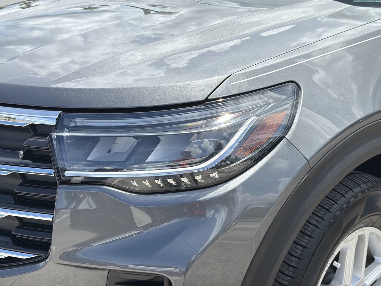 Used 2026 Ford Explorer Active RWD image 6