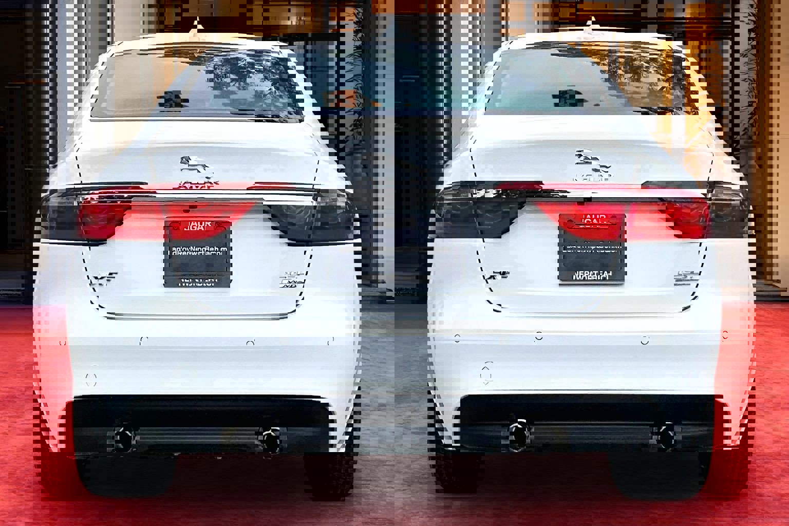 Used 2019 Jaguar XF Prestige image 3