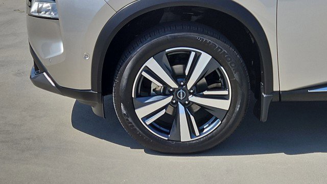 Used 2023 Nissan Rogue SL w/ SL Premium Package FWD image 34