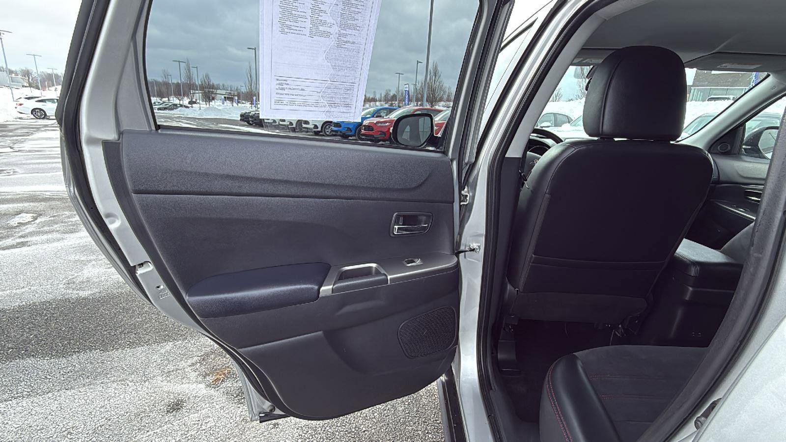 Used 2024 Mitsubishi Outlander Sport SE image 22