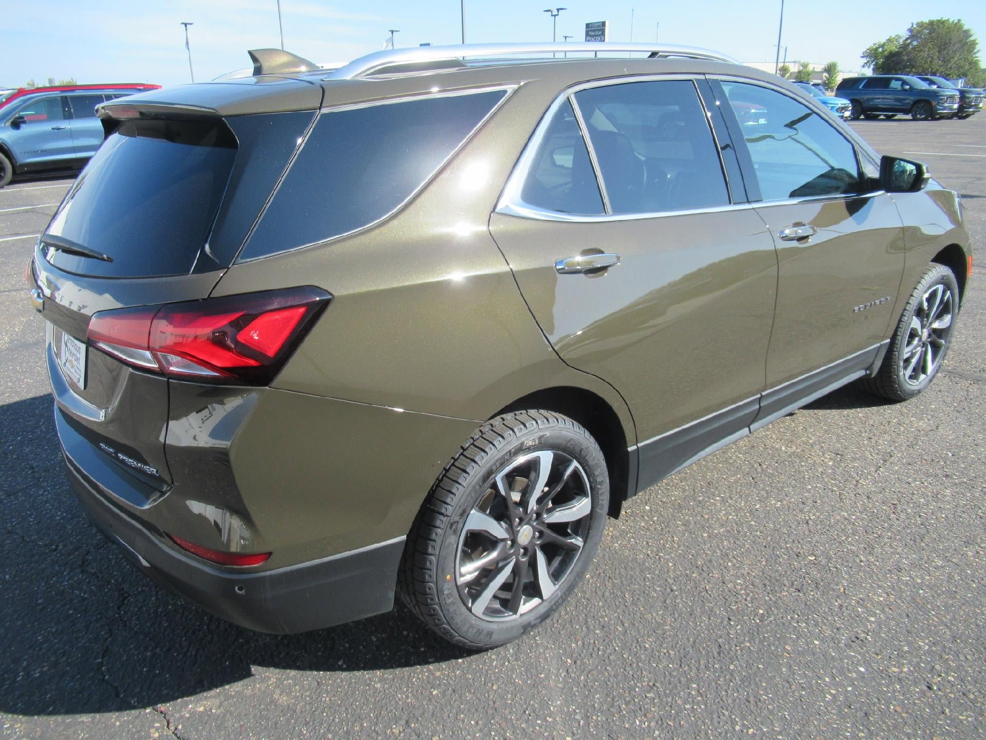 Certified 2023 Chevrolet Equinox Premier AWD/4WD image 5