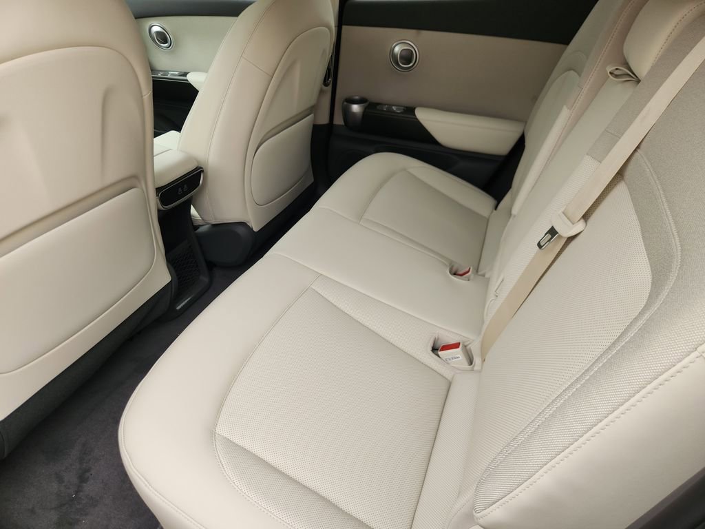 New 2026 Genesis GV60 RWD image 20