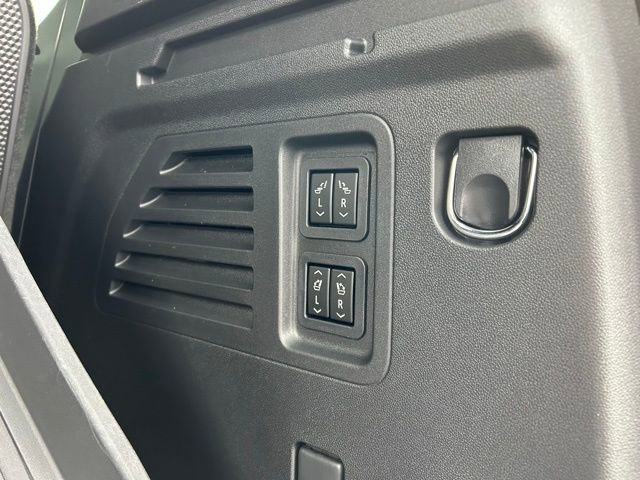 New 2026 GMC Acadia Denali w/ Super Cruise Package image 11