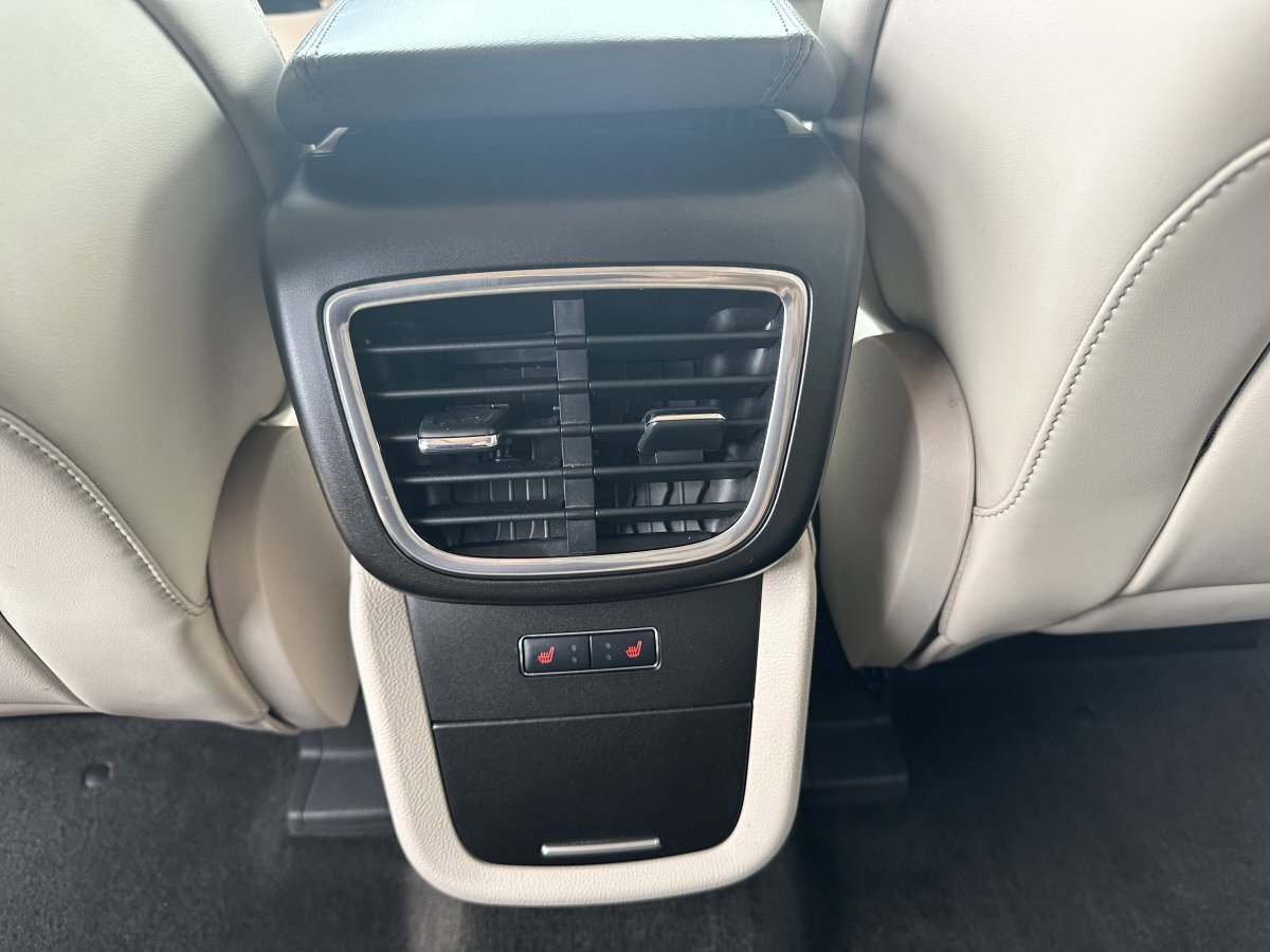Used 2016 Lincoln MKX Reserve w/ Luxury Package FWD image 21