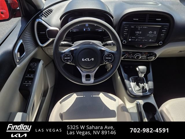 Used 2023 Kia Soul LX w/ LX Technology Package FWD image 14