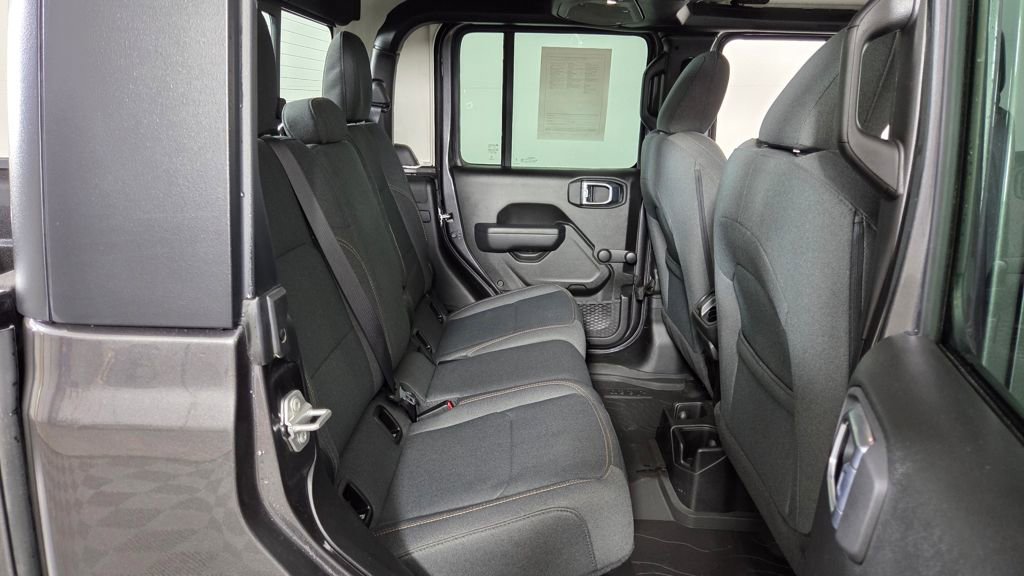 Used 2024 Jeep Gladiator Sport image 29