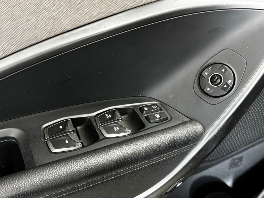 Used 2017 Hyundai Santa Fe SE image 13