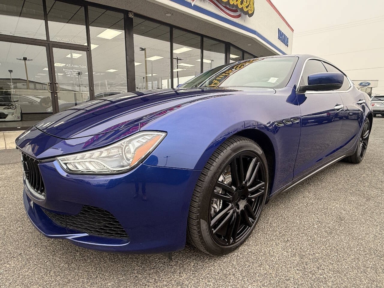 Used 2015 Maserati Ghibli RWD image 1