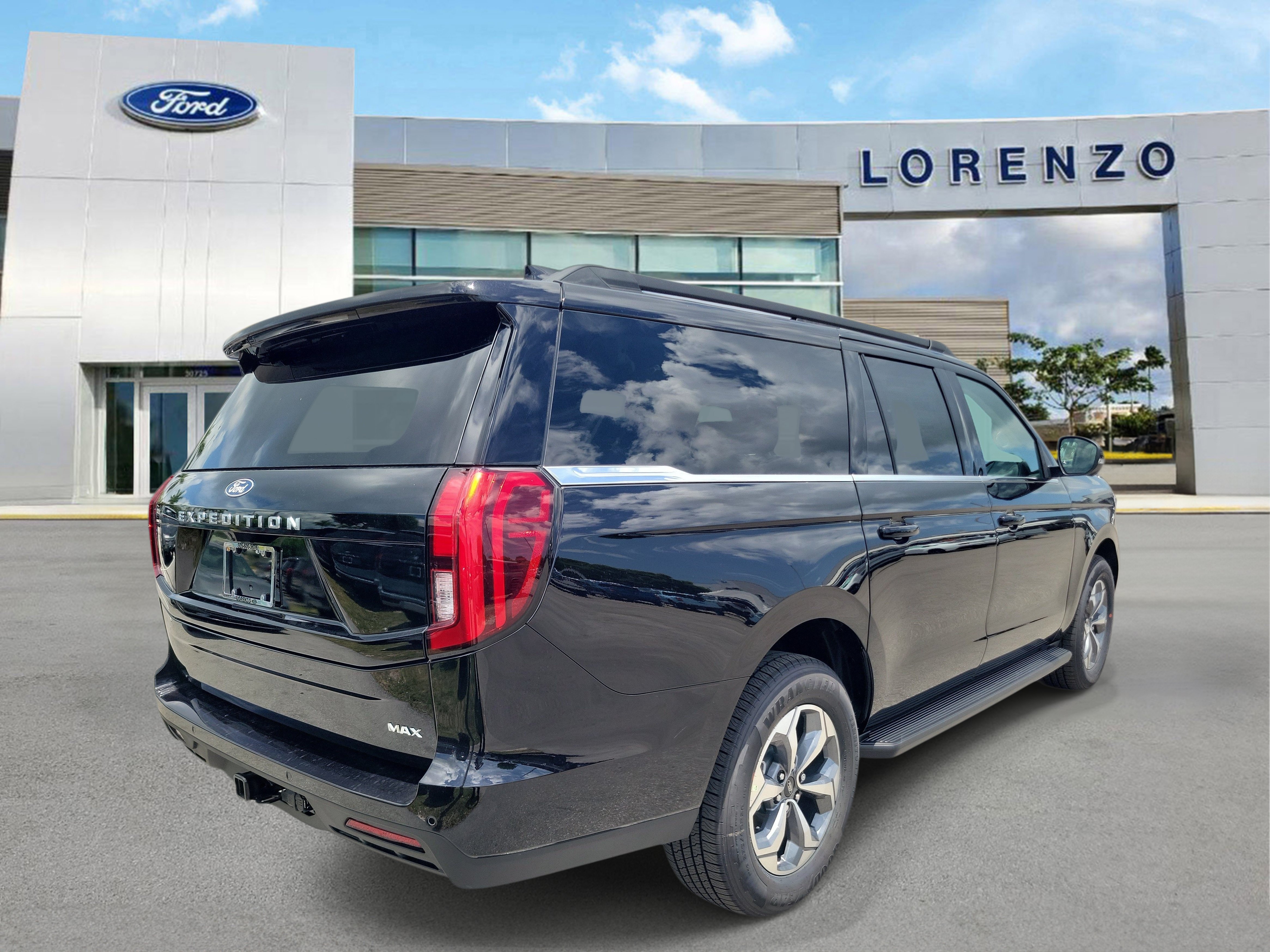 New 2027 Ford Expedition Max Active RWD image 4