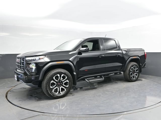 Used 2025 GMC Canyon AT4 w/ Nightfall Edition AWD/4WD image 7