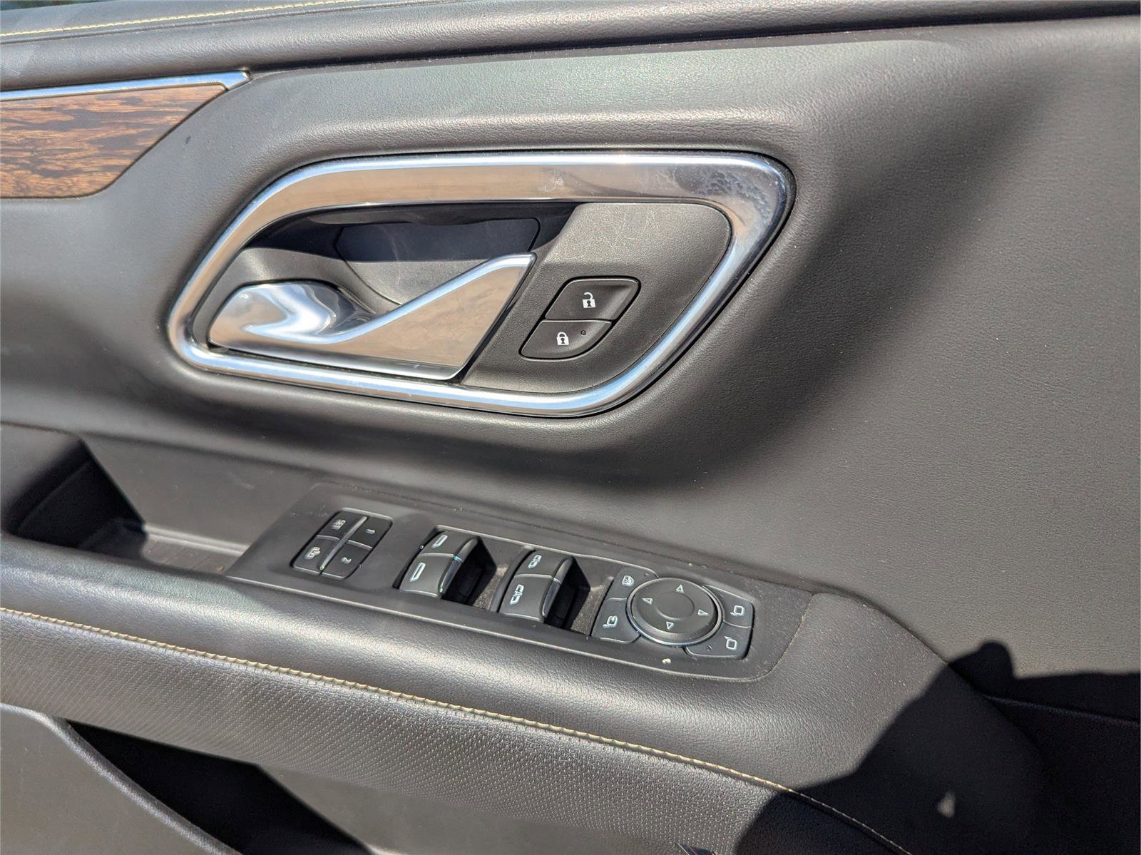 Used 2024 Chevrolet Tahoe Premier image 15