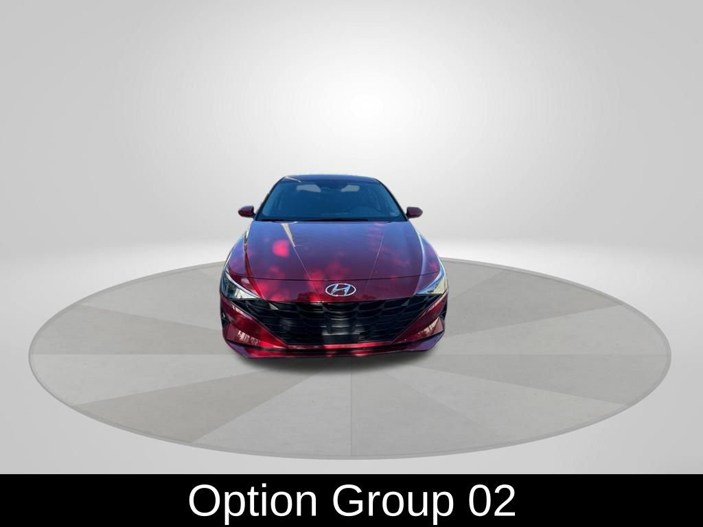Used 2022 Hyundai Elantra SEL w/ Convenience Package image 3