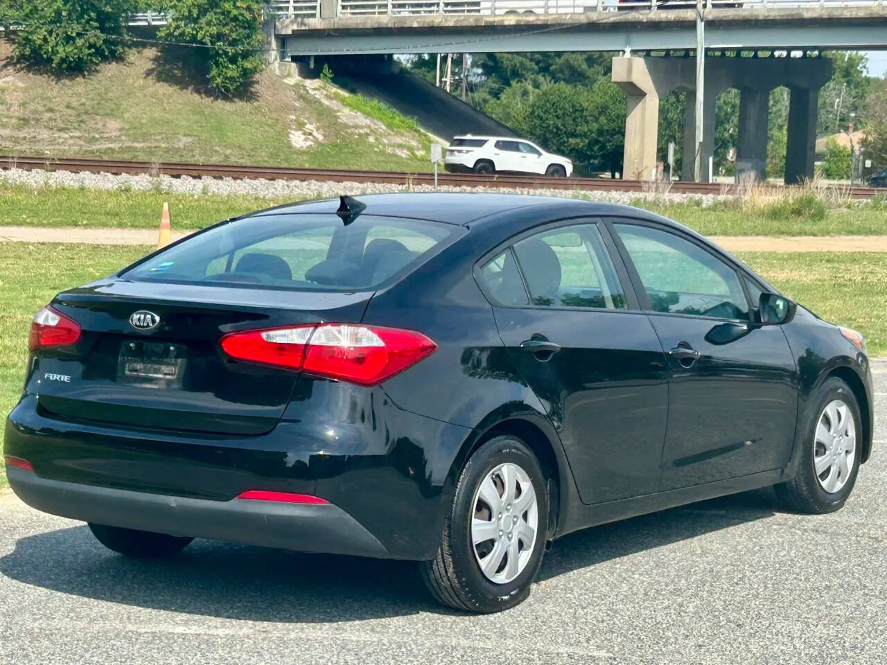 Used 2016 Kia Forte LX FWD image 5
