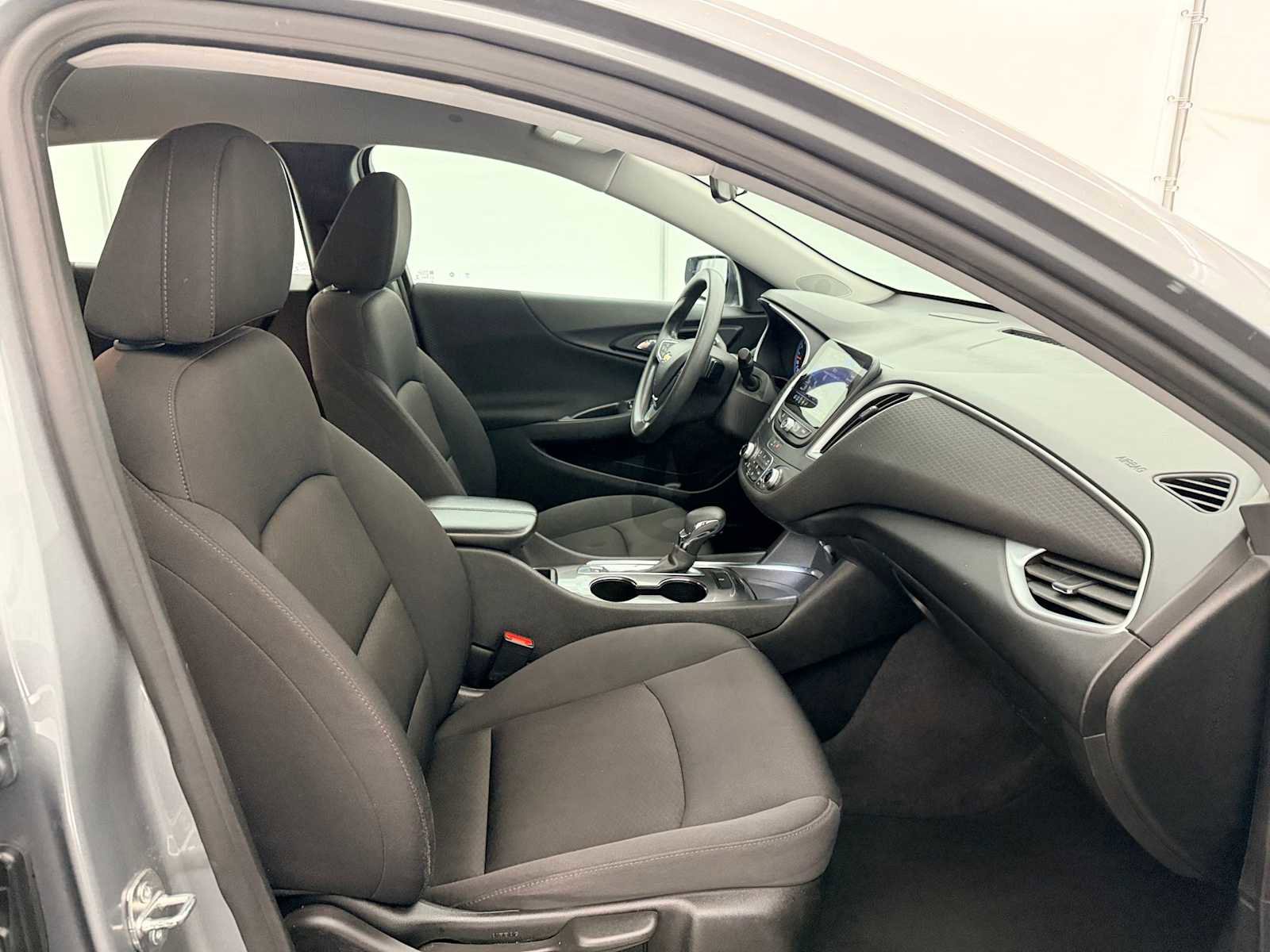 Used 2023 Chevrolet Malibu LT image 21