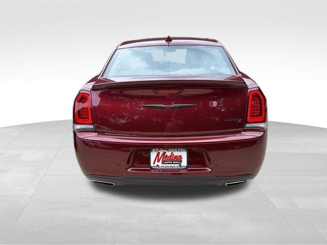 Used 2023 Chrysler 300 S w/ Comfort Group RWD image 6