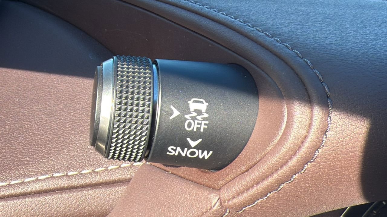 Used 2019 Lexus LS 500 AWD w/ Accessory Package (Z2) image 25